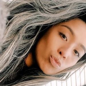 Meet your Posher, Desirea